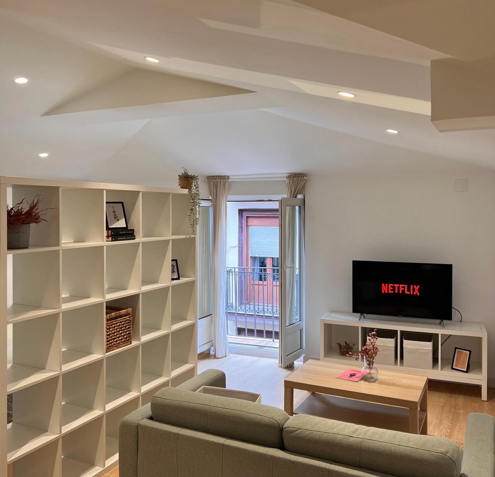 Apartamento Loft Recien Reformado Enfrente Del Centro Botin